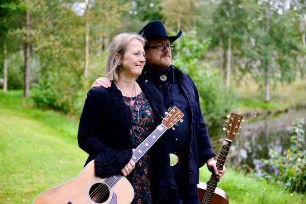 Trivselkväll med musikduon Karin och Rickard Johansson