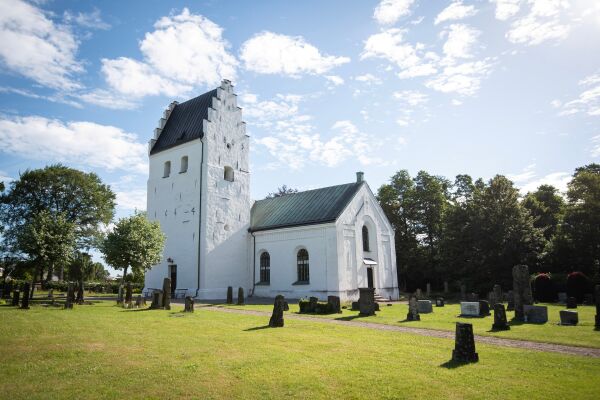 Finja kyrka är öppen 6-12 juli kl. 13-17!
